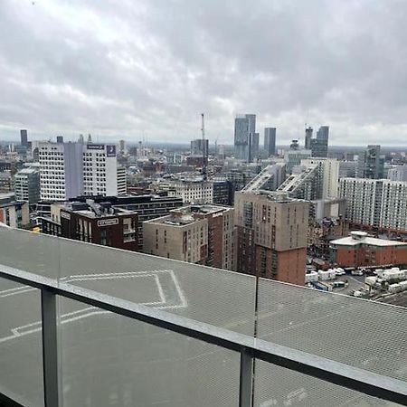 Lovely 2-Bedroom Condo With Balcony 曼彻斯特 外观 照片